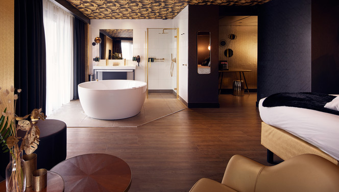Golden suite badkamer