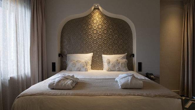 Marrakech Suite Hotel Breukelen Luxe Suite Vooraanzicht bed