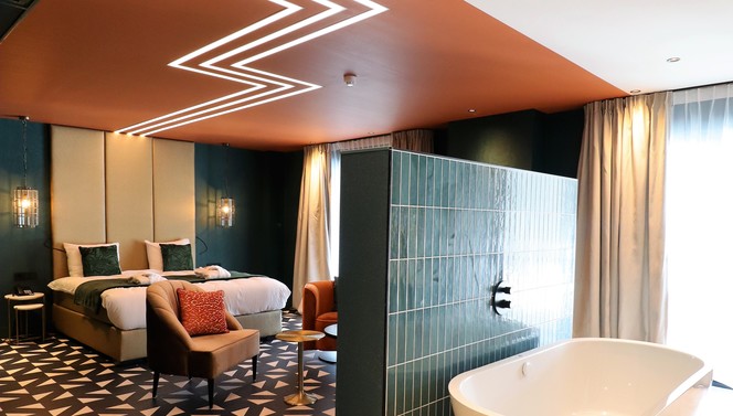 Miami suite overzicht kamer bubbelbad zitje