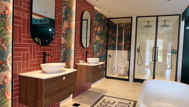 Marrakech suite bubbelbad inloopdouche open badkamer