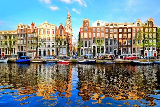 Bezoek Amsterdam of Utrecht 